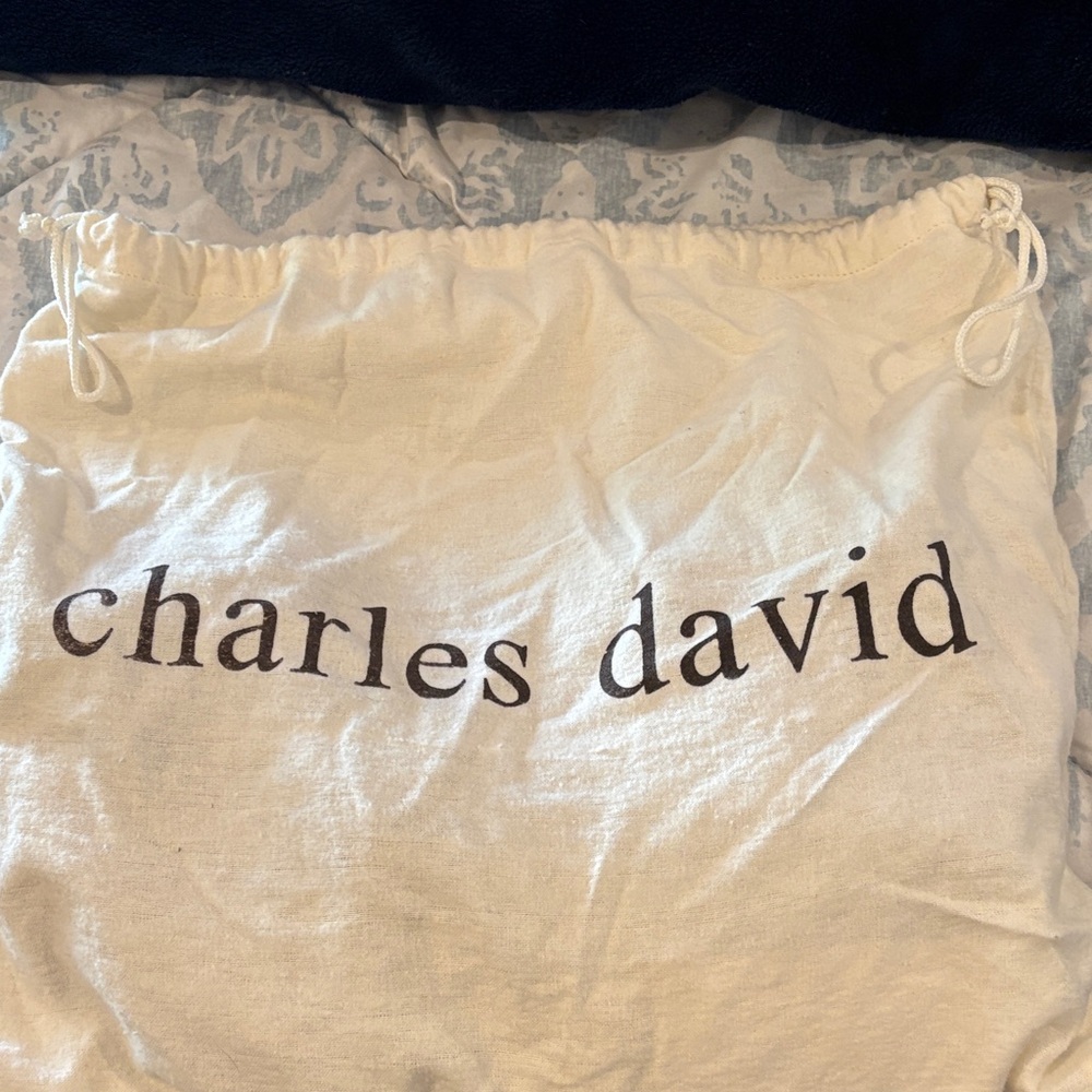 Charles David Cream Drawstring Dust Bag